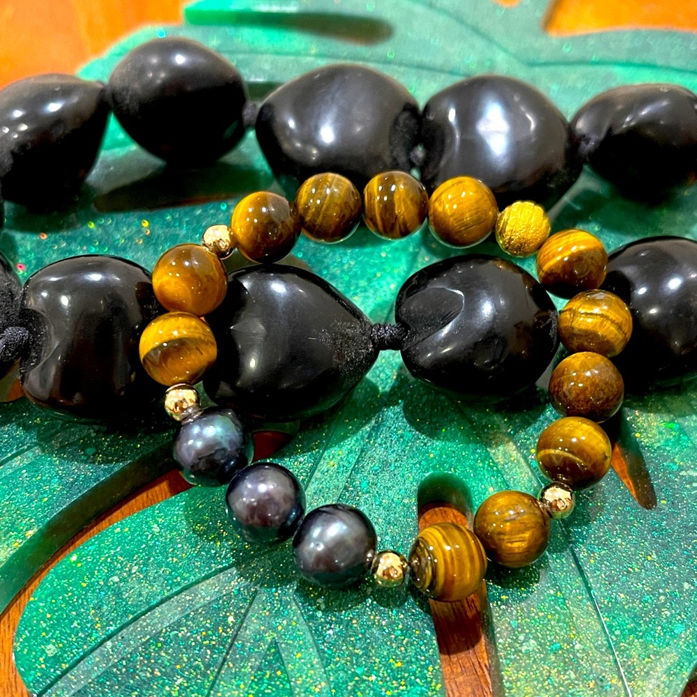 Genuine Tahitian Pearl Stretch Bracelet. Handcrafted in Hawaii 🌺